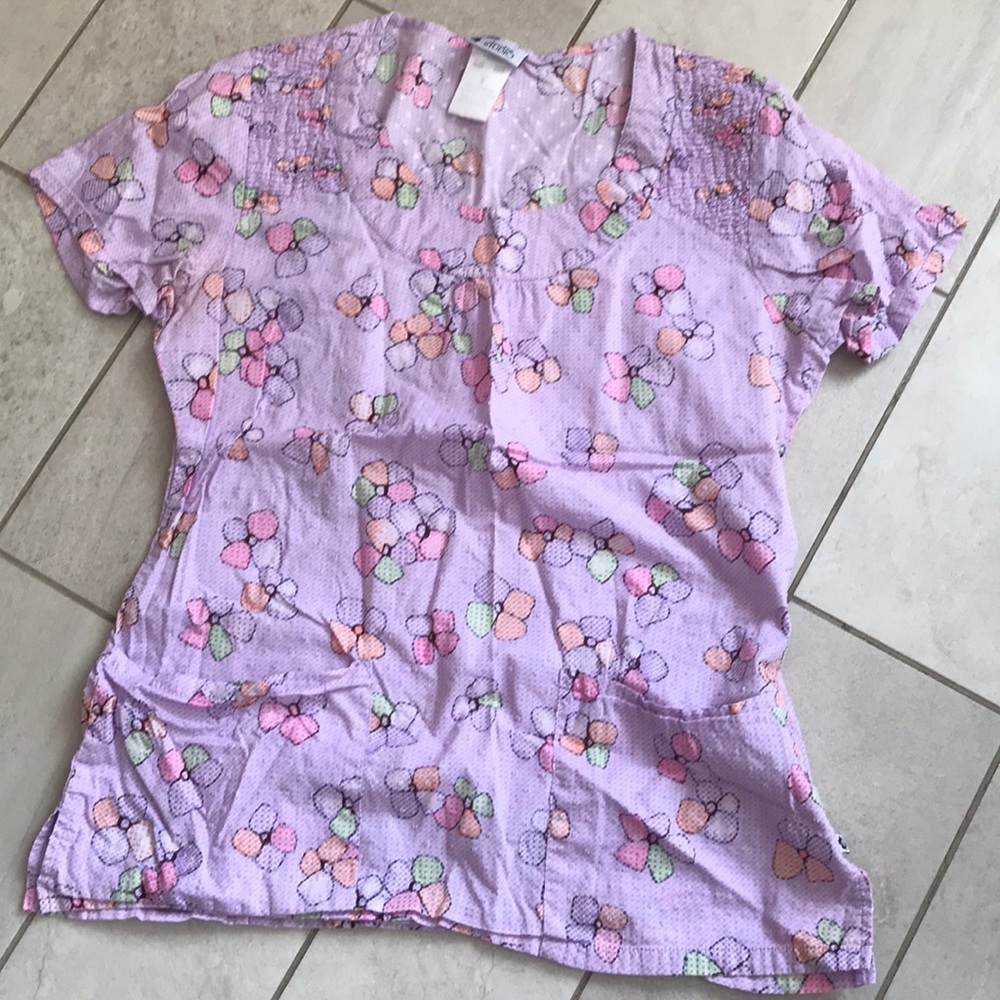 Cherokee studio scrub top